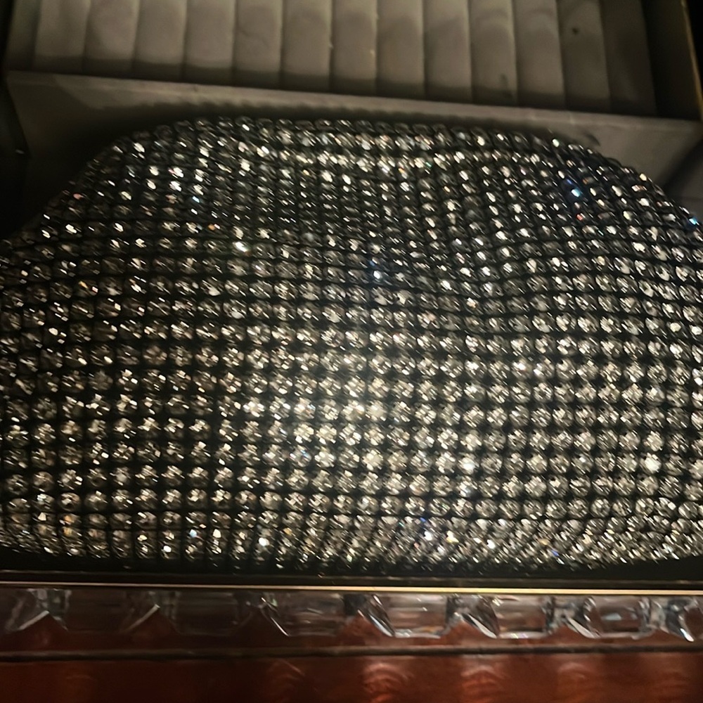OUT OF STOCK!!!!!
Diva Elegant bling clutch - Picture 3 of 3